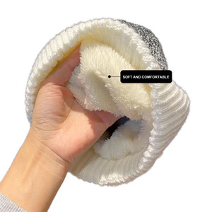 OME alta calidad nuevas mujeres gruesas de lana fría calavera estampado Jacquard sombreros de punto fábrica Otoño Invierno protección para los oídos gorro cálido - Product Image 6