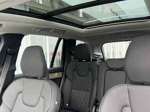 VOLVO XC90 T8 AWD Plus Bright FACELIFT 2025 USADO, con Head-Up Display/Panorámico, 445HP, Transmisión Automática - Product Image 4