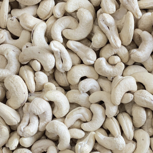 Noix de cajou comestibles de haute qualité W320 de l'usine du Vietnam 24 mois de durée de conservation OEM/ODM exigence de client Santigo - Product Image 1