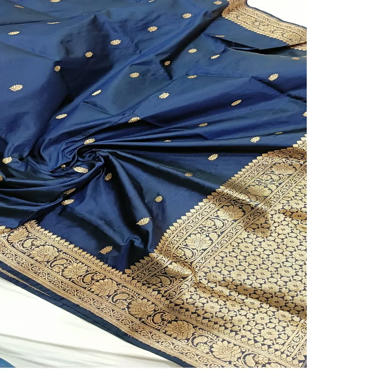Sarees ผ้าไหมบริสุทธิ์ลายดอกไม้ขนาดเล็กสีฟ้าเข้มความยาว5เมตรสำหรับร้าน Saree
