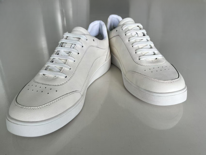 สีขาวสว่าง