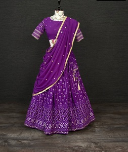 Tissu Georgette traditionnel indien, broderie de fil séquentiel, Blouse de travail lourde et Georgette dupata - Product Image 1