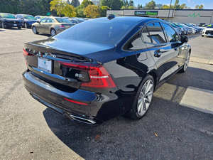 Vo-lvo S60 2022 en parfait état - Product Image 5