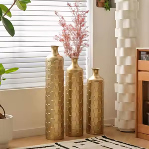 Macetas de metal de tamaño y color personalizados de Decor Impex, decoración moderna para el hogar, jarrones de metal para bodas - Product Image 5