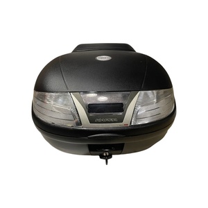 Maleta Superior Impermeable Original Kappa de 46 Litros para Motocicletas, Universal, con Sistema de Bloqueo de Liberación Rápida y Respaldo - Product Image 2