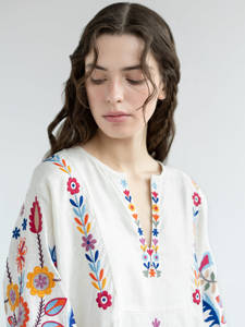 เดรสแขนยาวปักลายดอกไม้ยูเครนสีขาว - Product Image 6