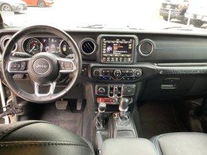 Jeep Wrangler 4xe Unlimited Rubicon 2022 Usado en Buen Estado - Product Image 5