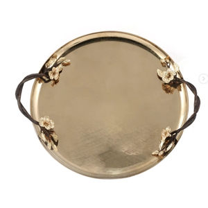 Plateau de service élégant au fini argenté avec branches florales dorées et accents floraux Plateau décoratif en métal de luxe pour la décoration d'événements - Product Image 4