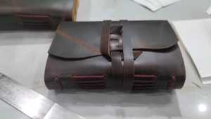 Diarios de cuero de búfalo extraíbles de aceite Vintage clásico ecológico hecho a medida, abalorio rústico de papel hecho a mano de algodón para escritores - Product Image 3