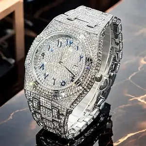 Montre sport tendance avec verre diamanté, bracelet en acier durable, mouvement mécanique, design élégant, disponible en unisexe, quantité en gros - Product Image 3