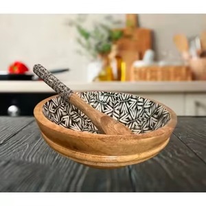 Tazón Redondo de Madera con Diseño Moderno y Esmalte Impreso, de Buena Calidad para Servir, Mezclar Ensaladas y Sopas - Product Image 4