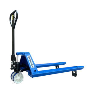 Transpalette à main hydraulique de haute qualité 680x1220mm, capacité de 2.5 tonnes, roue simple en nylon PU, certificat EUR1 et CE inclus - Product Image 3