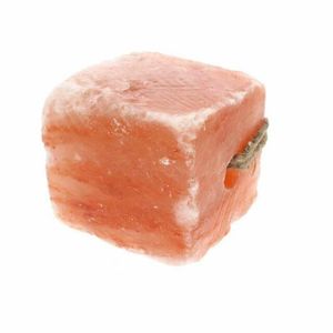 Sel de l'Himalaya à lécher, complément minéral naturel pour l'alimentation du bétail, forme ronde avec emballage à étiquette violette, en vente - Product Image 3