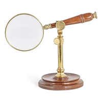 Loupe nautique artisanale Calvin en métal poli avec support, accent décoratif vintage fait main, poignée jaune, forme ovale