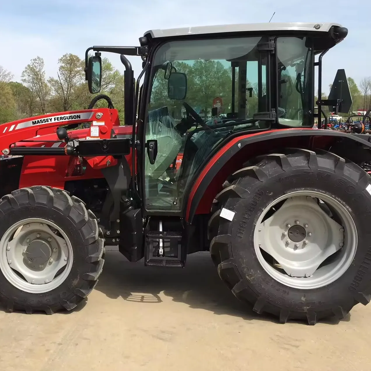Mf4709 4X4 Wheel Drive Landbouw Tractoren 4wd Massey Ferguson 4709 Farm Diesel Tuin Landbouwtractor