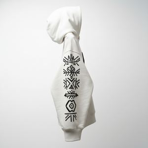 Sweat à capuche pour homme en polaire écologique polyester/coton 500 g/m² avec manches en strass pour un style ample et brodé - Product Image 4