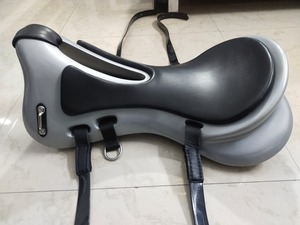 Selle d'endurance d'arbre en fibre de qualité supérieure disponible en plusieurs couleurs, durable, légère et durable au meilleur prix - Product Image 3