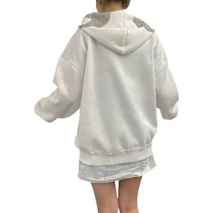 Sudaderas con Capucha de Algodón Suave de Primera Calidad, Color Blanco, con Logotipo Personalizado y Pedrería, para Mujer - Product Image 4
