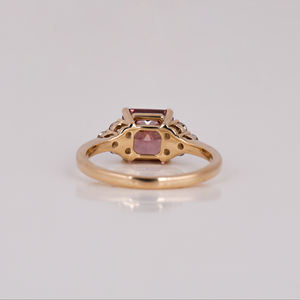 Anillo de compromiso de diamante cultivado en laboratorio de corte radiante Rosa chapado en oro de 10KT de moda diseño personalizado lujoso clásico con certificado IGI - Product Image 6