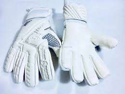 Gants de gardien de but en cuir de qualité supérieure personnalisables avec coupe négative et ajustement confortable avec logo personnalisable - Product Image 2