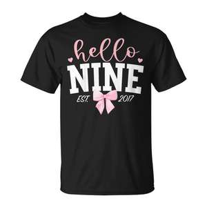 T-shirt di compleanno personalizzata Hello Nine Est 2017 per la bambina di 9 anni - T-shirt promozionale personalizzata - Product Image 1