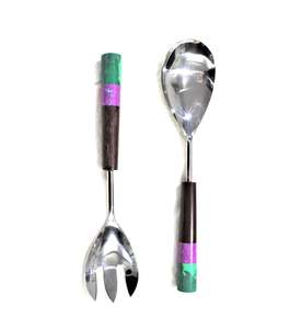 Logotipo personalizado de calidad superior y diseño Juego de ensalada de metal hecho a mano con mango de madera Juego de cuchara y tenedor para servir - Product Image 1