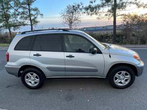 Toyota RAV4 Base 4WD 2005 / Disponible para la Venta con Bajo Kilometraje, Motor de Gasolina, Coche Usado en Perfecto Estado, Sin Accidentes ni Problemas - Product Image 4