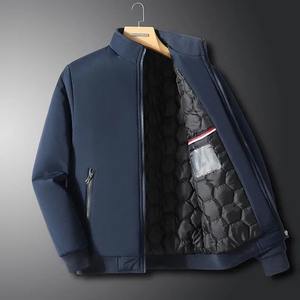 Chaqueta de invierno acolchada de algodón informal para hombre, abrigos gruesos y cálidos de otoño con decoración de piel, prendas de vestir nuevas de Color sólido - Product Image 1