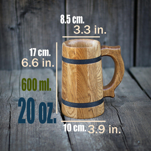 Chope à bière en bois naturel poli de taille personnalisée avec poignée pour les tables de décoration de fête. - Product Image 6