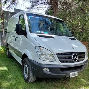 Caravana, Autocaravana, RV para Viajes, Aventuras al Aire Libre y Expediciones de Campamento. - Product Image 1