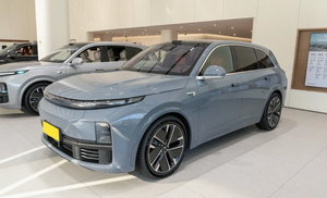 Véhicule électrique d'occasion 2025-2026 L7 Grand SUV Hybride Spacieux 330kW 620Nm Luxe pour l'Exportation - Product Image 2