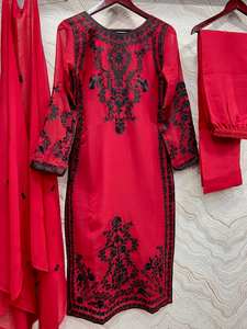 Conjunto de Top y Pantalón de Fiesta de Diseño Nuevo TENNECY con Dupatta, Bordado Intenso, Reversible y de Secado Rápido - Product Image 6