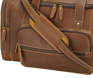 Sac polochon fourre-tout en cuir marron à la mode de style occidental pour voyage sac de nuit unisexe spacieux 23 pouces - Product Image 2