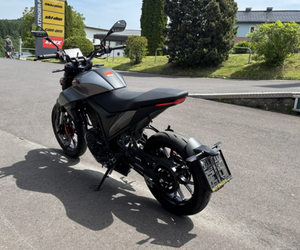 Moto Mala Drakon 125 aux performances puissantes avec compteur de vitesse numérique - Product Image 2