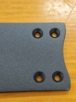 Support de fixation en métal de précision noir mat pour systèmes d'assemblage, équipements et fabrication de tôlerie