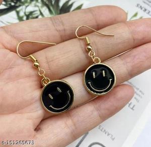 Pendientes de tuerca de acero inoxidable Unisex con alta demanda, joyería hipoalergénica duradera para mujer, disponible a precio de exportación - Product Image 6