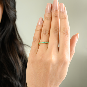 Última colección de 100% hecho a mano Real corte redondo Esmeralda eternidad banda anillo Unisex sólido K14 oro amarillo superventas - Product Image 4