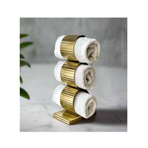 Anneau de serviette carré en laiton attrayant, support décoratif en fer pour les tables de mariage et de restaurant - Product Image 2