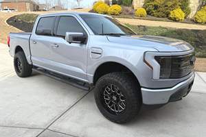 SUPER CLEAN 2022 F-O-R-D F-150 LIGHTNING PLATINUM LISTO PARA ENVIAR - Product Image 2