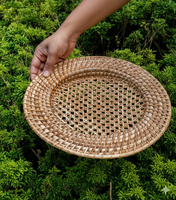 Assiette de service tressée à la main en rotin naturel, style bohème, réutilisable, antidérapante, 13,5 pouces, écologique, pour mariage, maison, banquet