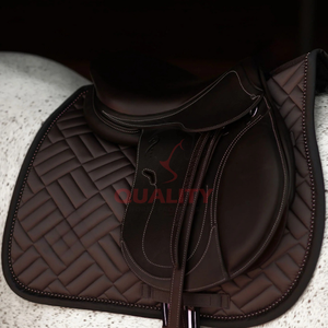 Tapis de selle anglais haute densité construction respirante doublure douce finition durable support confortable conçu tapis de selle - Product Image 5