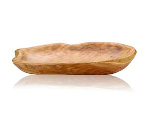 Plato de servir de madera natural con acabado de grano liso, perfecto para presentar aperitivos, pan, bocadillos y frutas en reuniones familiares. - Product Image 1