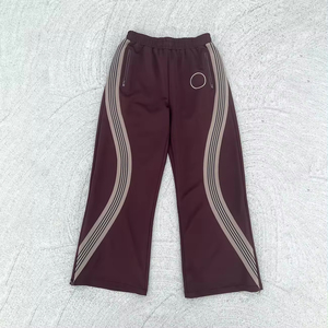 Pantalon de survêtement à rayures à logo personnalisé OEM Pantalon de survêtement baggy ample surdimensionné en tricot de coton pantalon de survêtement évasé pour hommes - Product Image 4