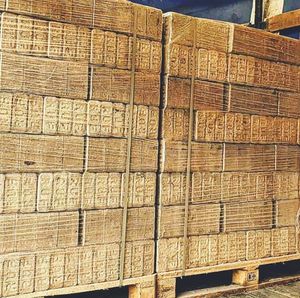 Prix usine en gros Palettes de briquettes de bois Sacs de 15 kg Combustible Exportation Europe En stock Granulés de bois de pin Cendres 1% Humidité 1% - Product Image 6