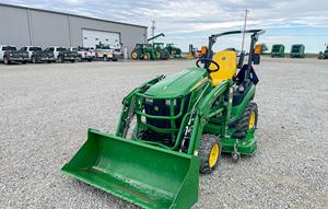 Tractor de ruedas John Deere 1025R automático 4WD usado, larga vida útil, con cortacésped frontal y cargador 120R, eje central para la industria agrícola - Product Image 2