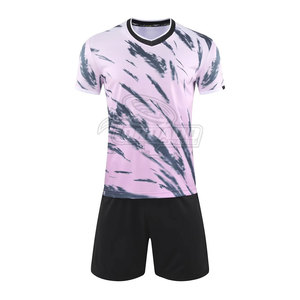 Uniforme de football de haute qualité à manches courtes respirant de couleur personnalisée fabriqué en usine pour hommes adultes - Product Image 2