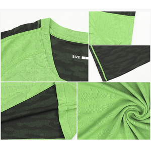 Ensemble d'uniformes de football par sublimation pour hommes OEM Maillot et short de football à manches courtes en tissu extensible deux pièces - Product Image 3