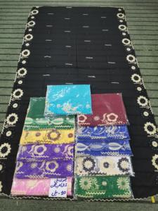 Pañuelo Hijab Africano de Chifón Rojo, Venta al por Mayor, 12 Piezas, Diseño de Hojas con Pedrería, Pañuelo Musulmán Ligero y Duradero para Uso Diario en Otoño - Product Image 2