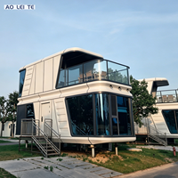 Capsule spatiale préfabriquée double couche personnalisable avec escalier intérieur et verre intimité, idéale pour la construction de stations balnéaires