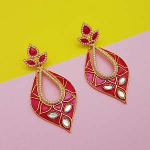 Boucles d'oreilles fines Kriaa plaquées or Meenakari Kundan Dangler modèle 1303108 - Product Image 1